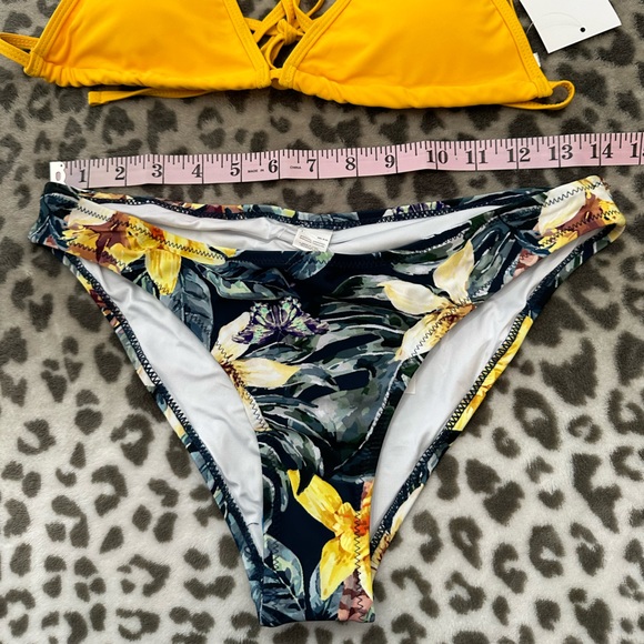 October Love Strappy Cheeky Bikini in Golden Yellow Floral Size Medium - Picture 11 of 16